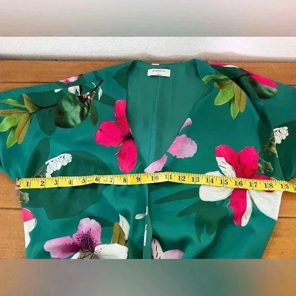 Aritzia Babaton Wallace Dress Emerald Floral Wrap Dress  Tropical Knee Length - Picture 12 of 13